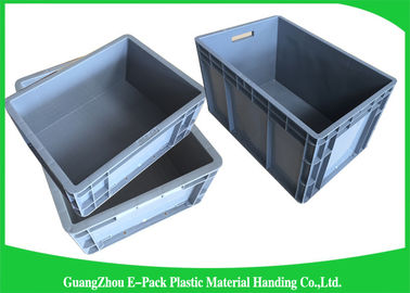 Standaardwarehouseeuro die Containers stapelen die Opslag Grey Light Weight bewegen