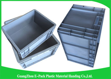 Standaardwarehouseeuro die Containers stapelen die Opslag Grey Light Weight bewegen