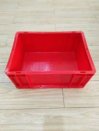 De maagdelijke Plastic Rode Euro het Stapelen Optie van het Systeemdeksels van de Containers400*300 mm Transportband Sorterende